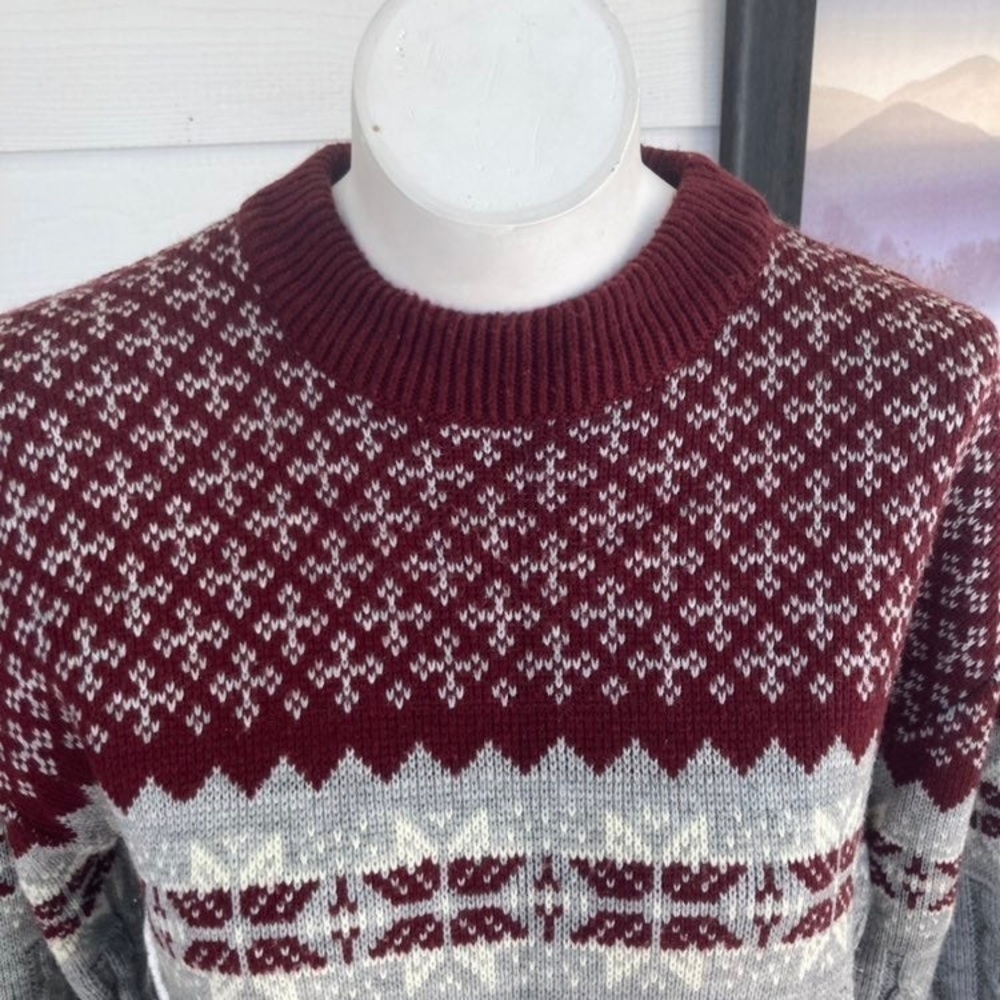 Andhurst | Vintage Fair Isle Christmas Holiday Sweater - Picture 3 of 6